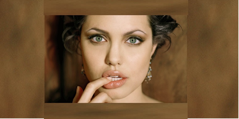 Top 10 Most Beautiful Eyes Female Celebrities